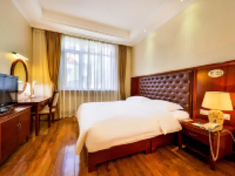 鞍山東山ホテル 鞍山のホテル