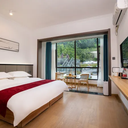Junshan Hotel (Laojun Mountain Zhongling Cableway)