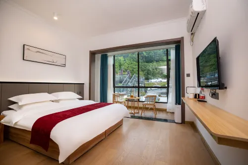 Junshan Hotel (Laojun Mountain Zhongling Cableway)