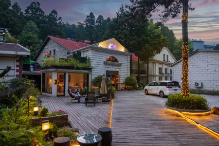 Huajingtang Hotel