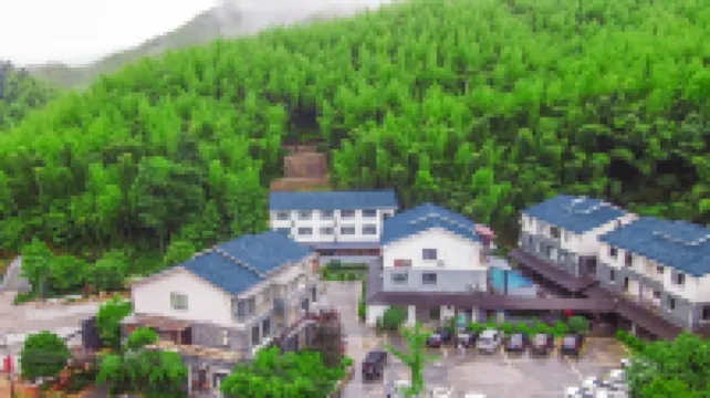 Yunshang Caoyuan Nashan Nashe Resort Hotel