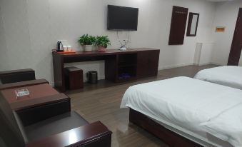 Urad Zhongqi Huawen Business Hotel