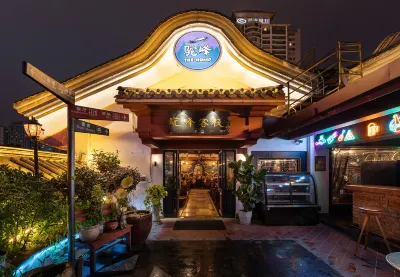 The Hump Hostel Hotels in 