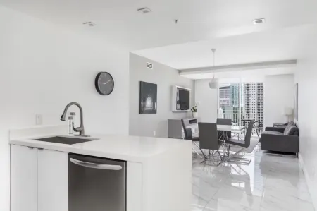 Fortune House Hotel Suites