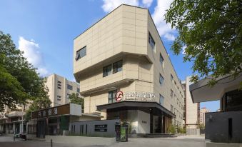 Jingbo Xitang Hotel (Henan Museum Guomao 360 Branch)