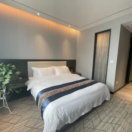 Shuanglong Business Hotel