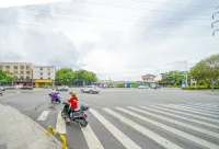 Yunshang Hotel (Lingtian Development Zone Polytechnic College Branch) - Airport Shuttle