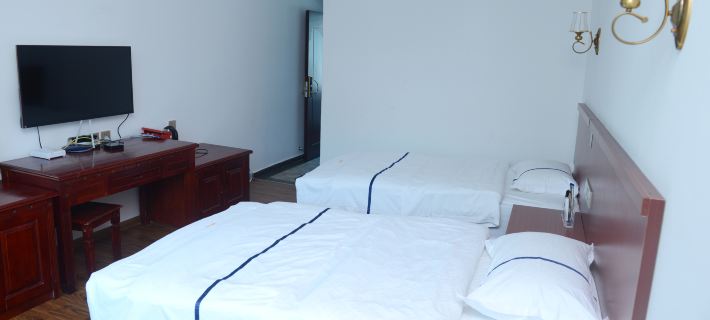 Jinyuan Hotel 룽촨 호텔