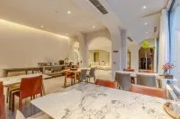 Huangchuan Laojun Mountain Shanhai Legend Wangyue Homestay (Laojunshan Yunjing Cableway Branch)