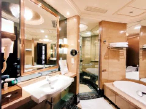 Chateau Star River Guangzhou Hotels near Panyu Luopu Shabu Middle School