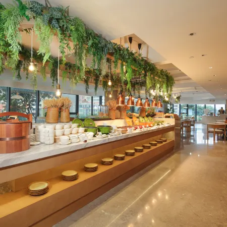 Eeril hotel (Shenzhen Futian Convention and Exhibition Center Branch) Отели рядом с достопримечательностью «Район Футянь»