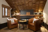 Anji Yunshang Wutong · Wenquan · Cloud Pool · Vacation Apartment (Yungu Xijing) - พร้อมระเบียง