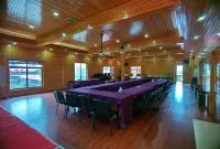 Ma'anshan and County Zaishui Yifang Ecological Park Hotels in He County