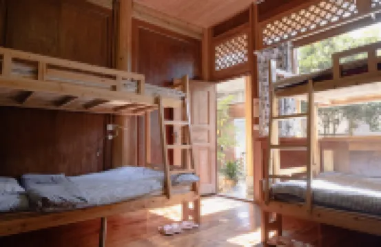 Lushang Youth Hostel