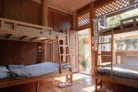 Lushang Youth Hostel