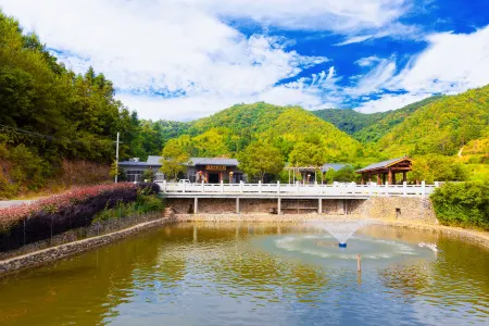 Sanbai Mountain Yuantou Shanshui Homestay