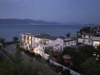 大理貝拉維塔香氛療愈海景飯店(洱海S灣生態廊道上段店) 磻溪渡口附近的飯店