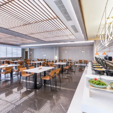 Atour Hotel Wuhan Hankou Station South Square Отели рядом с достопримечательностью «Вокзал Ханькоу»