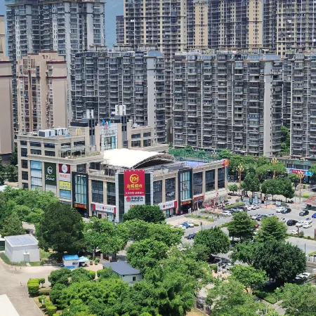 Min Hou Yi xuan ju Cinema Apartment