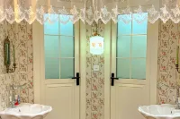 Desert Island Rose Antique Homestay (Leshan Shihao Plaza High-speed Railway Station)