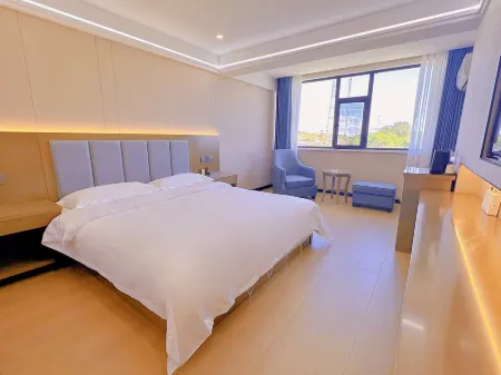 Jingtai Hualong Hotel