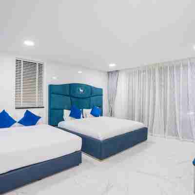 Gigantic 8BR Pool Villa - VVP31.7 (Pattaya South) Rooms