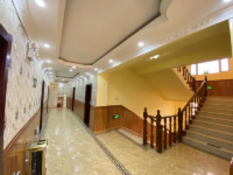 Jiuzhi Yiyue Business Hotel