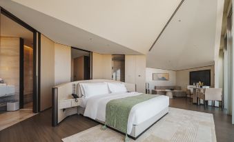 Zhongwei Desert Diamond Hotel