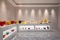Kelly Smart Cinema Hotel - فطور