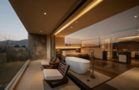 Lijiang Manqiwan Snow Mountain Ye She Min Su