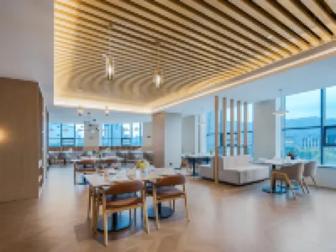 Liyi Hotel (Minhe County Government Center Branch) فنادق في مين خه