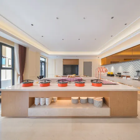 Vienna Hotel (Yining Kazanqi Branch)