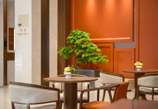Hangzhou Agricultural and Forestry University Qingshan Lake Maison New Century Hotel의 로비 사진
