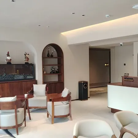 Xi'an Riverside Scenic Resort Hotel(Snow village)