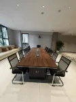 Elong Deluxe Hotel (Xuzhou Jiawang Wuyue Square)