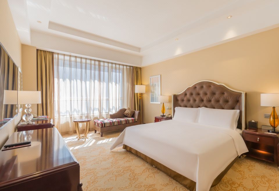 Raypar Yulong International HotelHotel Overview