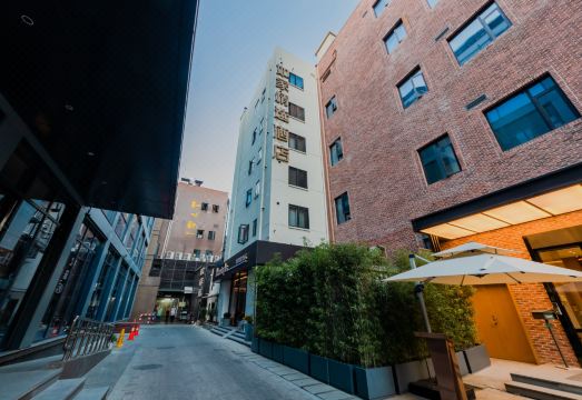 2. 홈 인 플러스 ..