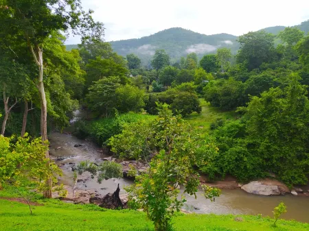 Chiang Mai Elephant Friends Отели в г. Mae Wang