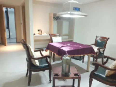 Xiandai Holiday Hotel