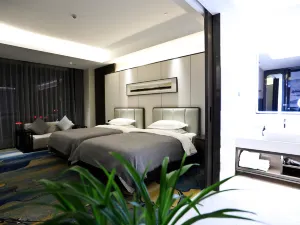 Qianxi Silk Road International Hotel (Zhangye High-speed Railway Station)