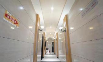 Xuyong Jinyuan Business Hotel