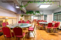 Junyue Holiday Hotel Hotels in Xinfeng