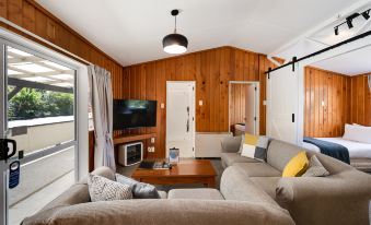 Archway Motels & Chalets