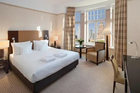 Hotel Polonia Palace Отели рядом с достопримечательностью «Варшавский политехнический институт»