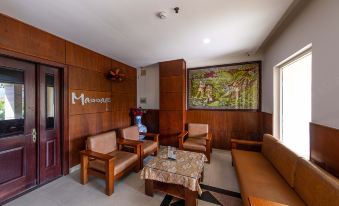 Phong Lan 2 Hotel