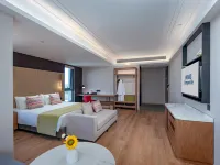 Campanile Hotel (Nanjing Xianlin University City Wanda Mall) Hotels near Qi Xia Mountain