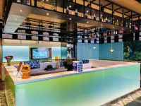 Magpie CC Hotel (Grand Century New World Spring City International Trade Square, Wen County)