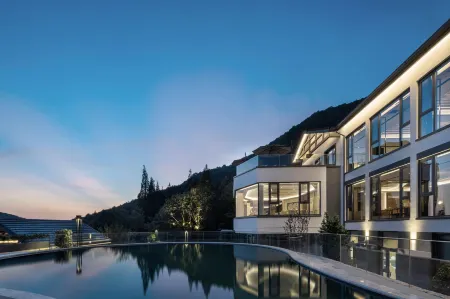 Blossom Valley Jinhua Отели рядом с достопримечательностью «Huangdaxian Scenic Area»