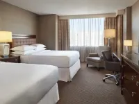 Sheraton Parkway Toronto North Hotel & Suites Hotels near Fairview Mall