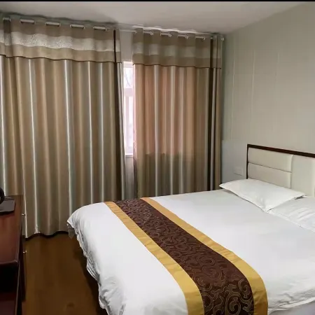 Xinjia Business Hotel